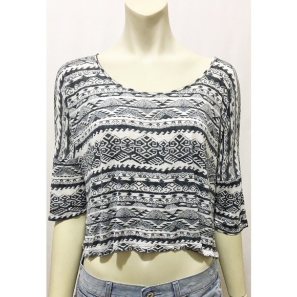 Nordstrom Tops - H.I.P. Large Black and White Aztec Print Crop Top